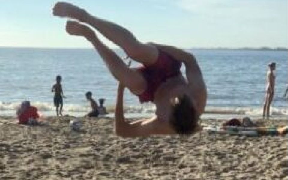 Salto op het strand